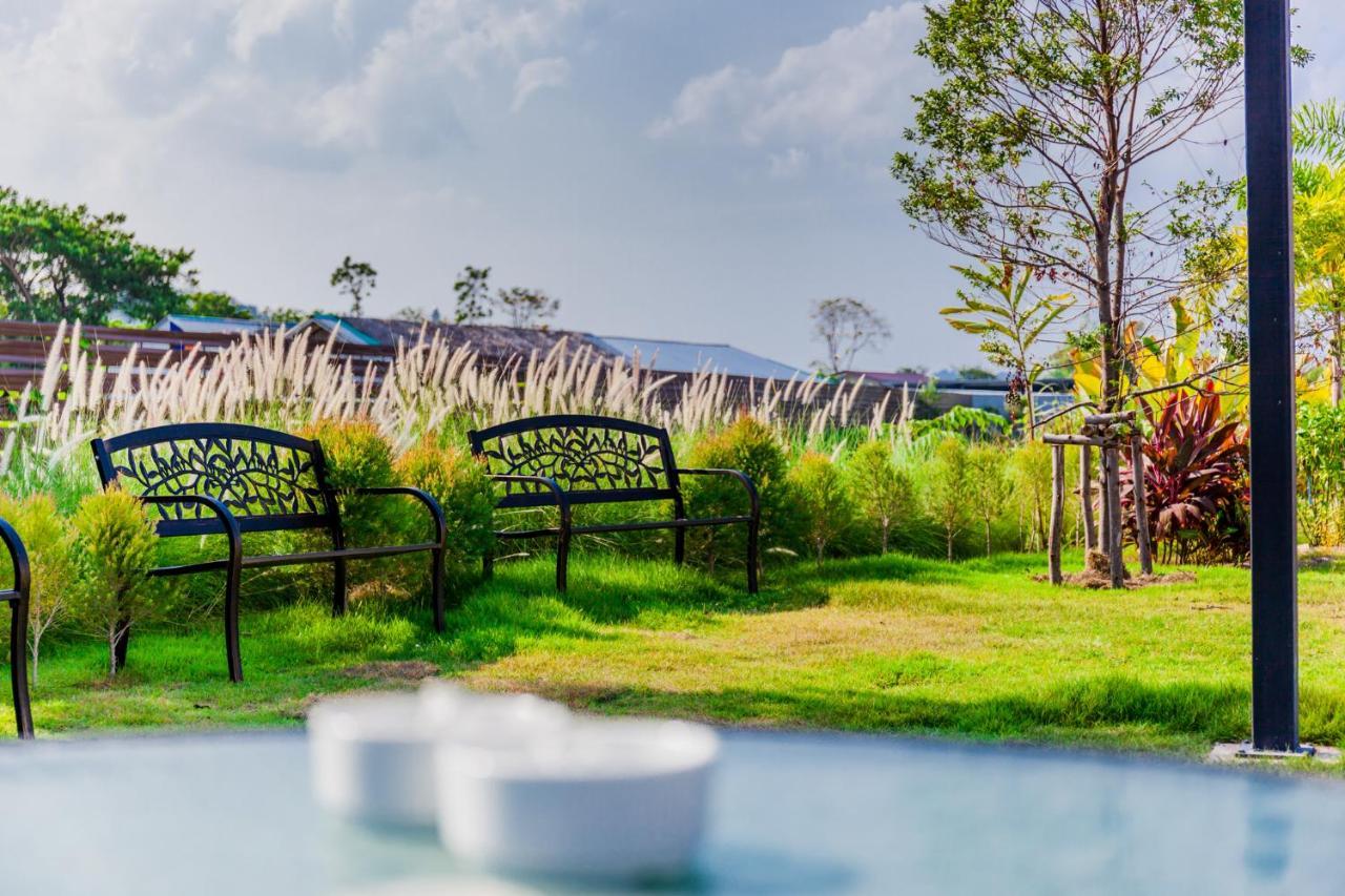 The Sun Resort Ratchaburi Esterno foto