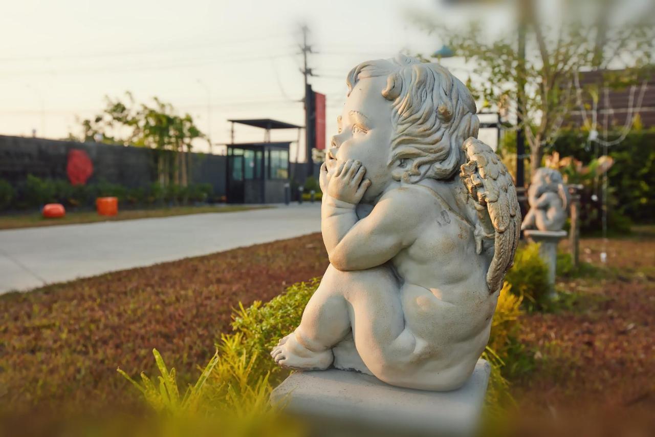 The Sun Resort Ratchaburi Esterno foto